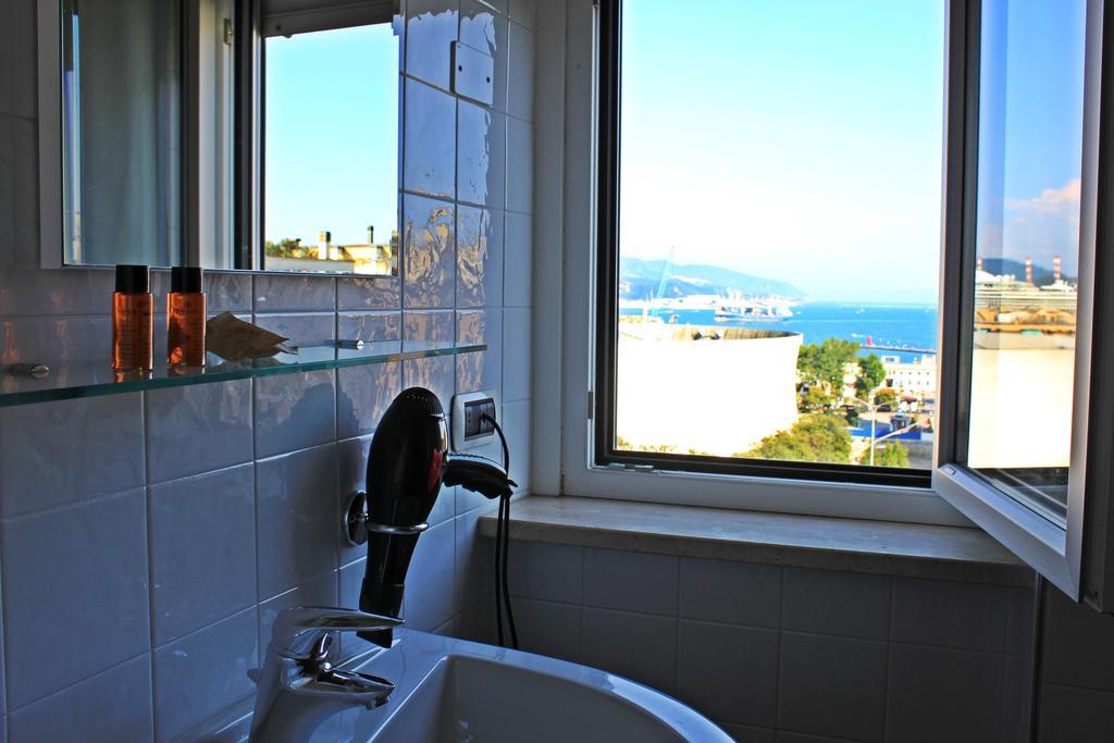 Hotel Hh Il Gabbiano La Spezia Pokoj fotografie